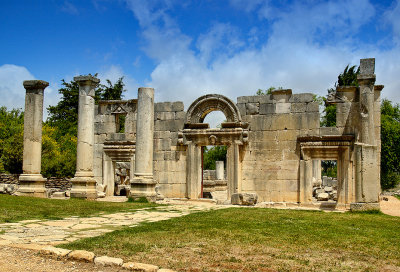  Ancient synagogue at Bir'am - Galilee