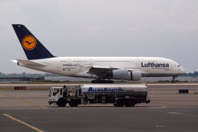 Lufthansa A380-841