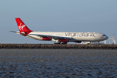 Magnificant Virgin Atlantic A340-313 in the evening light