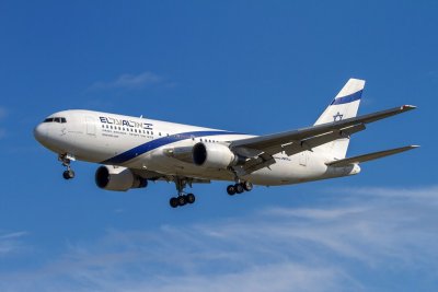 B767-200