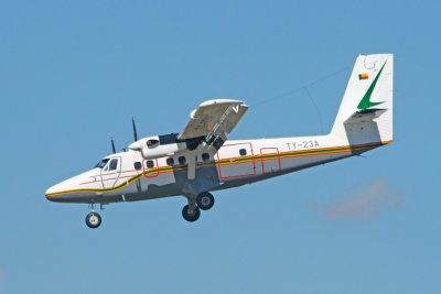 DHC6-300_TY23A_Benin-AF_802.JPG