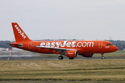 A320-214_4721_GEZUI_EZY