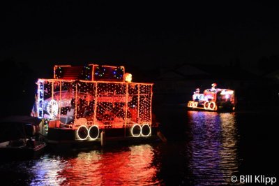 Willow Lake Lighted Boat Parade  22