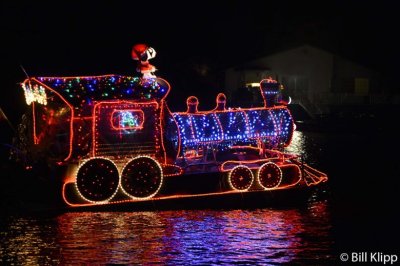 Willow Lake Lighted Boat Parade  40