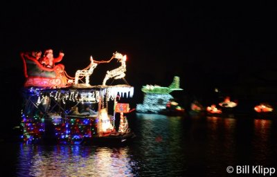 Willow Lake Lighted Boat Parade  31