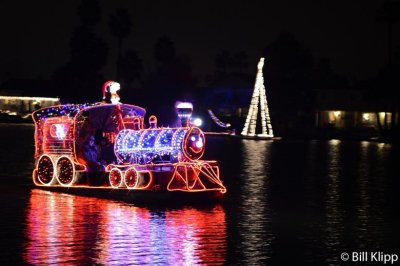 Willow Lake Lighted Boat Parade  34