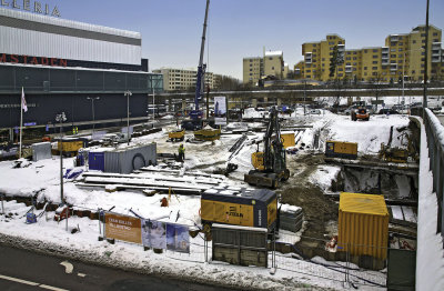 Kista torn. De frsta plarna nerslagna.