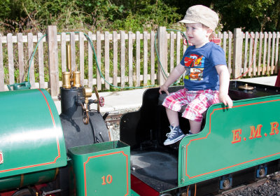 Waterparktrain10.jpg