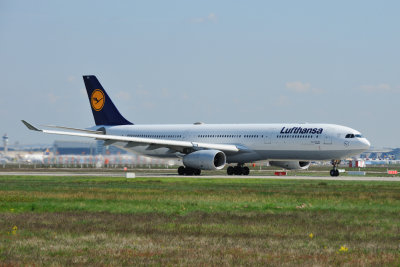 Lufthansa Airbus A330-300 D-AIKE