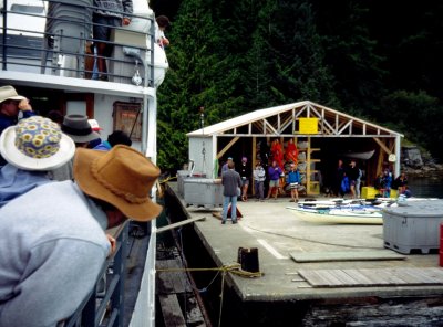 Approaching kayak platform