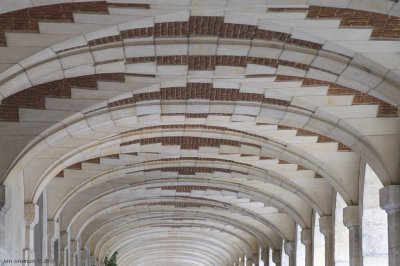 Place de Vosges Arches
