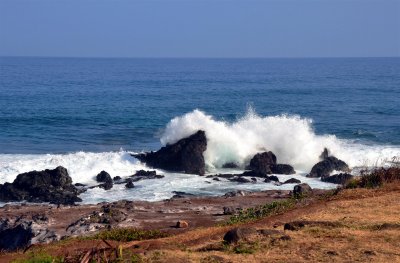 Crashing surf on the point at Ho'okipa