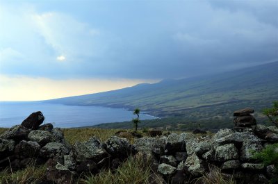 The leaward side of Maui getting a little rain