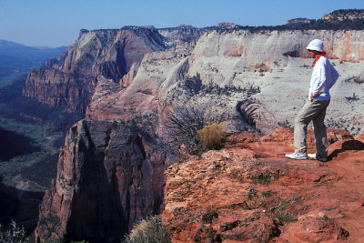 UT Zion NP 24 East Rim Observation Point y1992 Scott.jpg