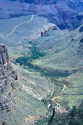 AZ Grand Canyon NP Bright Angel Trail 04.jpg