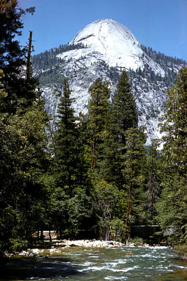 CA Yosemite NP 17 Half Dome & Merced River.jpg