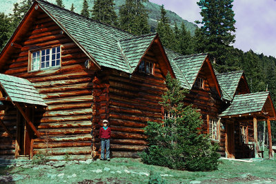 AB Banff NP Skokie 2 Ski Lodge y1974 Donald.jpg