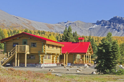 BC Mt Assiniboine PP 2 Lodge.jpg