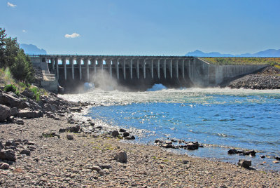 WY Grand Teton NP 81 Jackson Lake Dam on Snake River.jpg