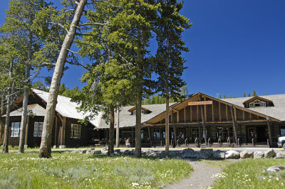 WY Yellowstone NP 101 Lake Yellowstone Lodge.jpg