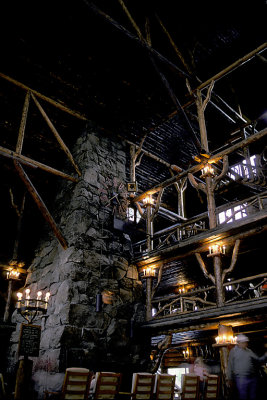 WY Yellowstone NP 580a3 Old Faithful Inn.jpg