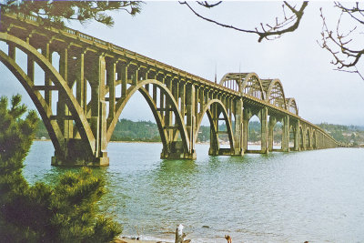 OR Alsea Bay Old Bridge CBMc's Design Demolished 1991.jpg