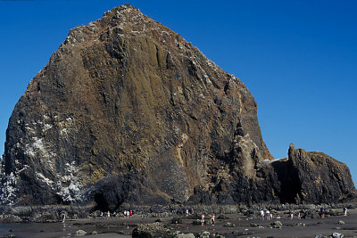 OR Canon Beach 03 Haystack Rock.jpg