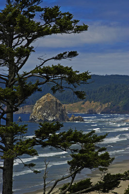 OR Canon Beach 05 Haystack Rock.jpg