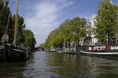 NLD 06 Amsterdam Canal Houseboats.jpg