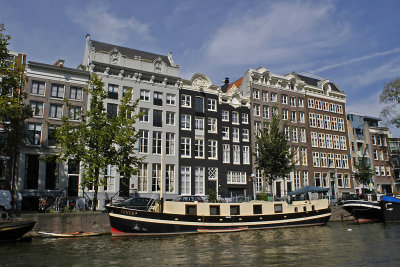 NLD 08 Amsterdam Canal Row Houses (Pulitzer Hotel like).jpg
