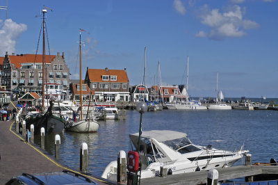 NLD 12 Volendam Fishing Village on Zuiderzee Lake.jpg