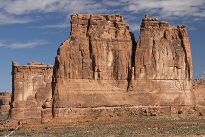 UT Arches NP 02c Courthouse Towers.jpg