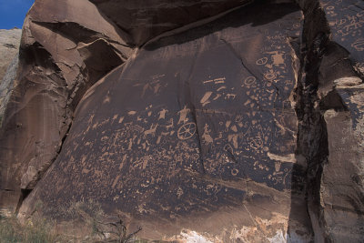 UT Newspaper Rock SHP Petroglyphs.jpg