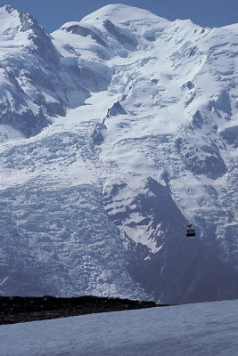 FRA Mt Blanc 14 Summit 15,781 ft Gondola.jpg