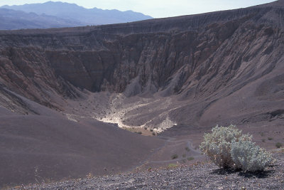 CA Death Valley NP 16 Ubehebe Volcanic Crater.jpg