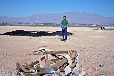 NV Sun City 02 y1989 Chris at New House Site.jpg