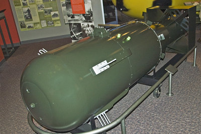 NM Los Alamos 2 Little Boy Model, Hiroshima Uranium A-Bomb.jpg