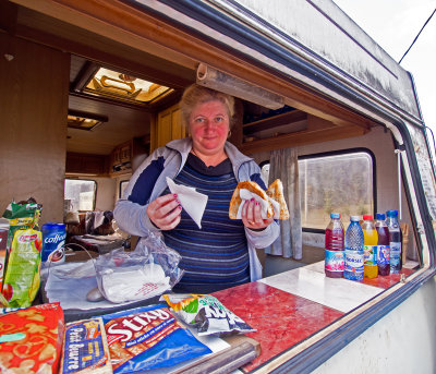 PA100492_snacktrucklady