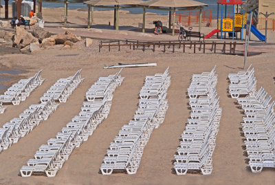 P3130042_beachchairs_8b.jpg