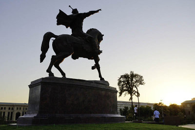 Tashkent, statue of Timur