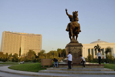 Tashkent, statue of Timur