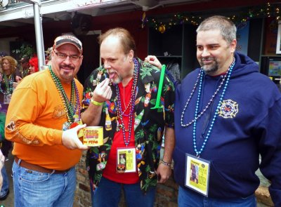 Tasting Randy's Hot Nuts at Razoo's