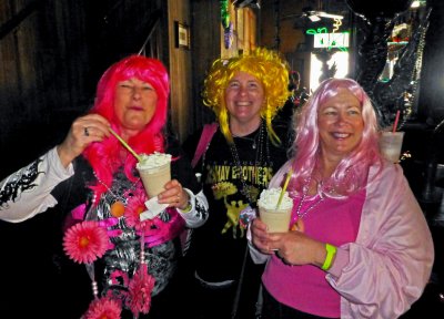 Pinks & Yellows at Good Friends Bar