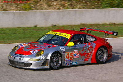 19TH 5-GT2 JOHANNES van OVERBEEK/JORG BERGMEISTER Porsche 997 GT3