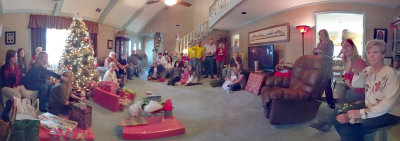 Christmas 2012 pano.jpg