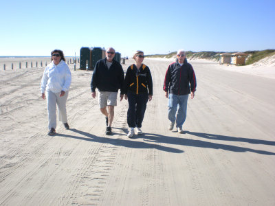 lucy frank karen dad on beach.JPG