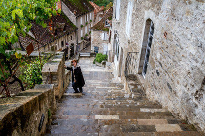 Walking Up and Down Rocamadour (10)
