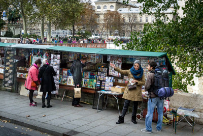 Walking Around Paris (6)