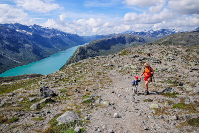 Aneta and Aleksander on Besseggen Trail