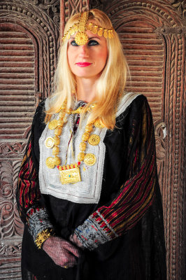 Aneta, the old house